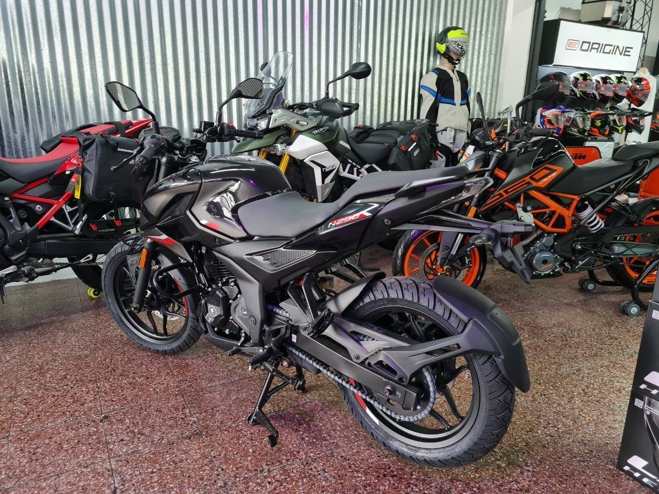 Bajaj Rouser Nueva en Mendoza, deRuedas