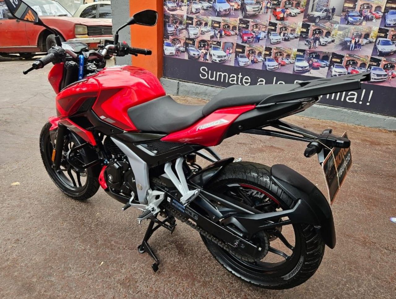 Bajaj Rouser Usada en Mendoza, deRuedas