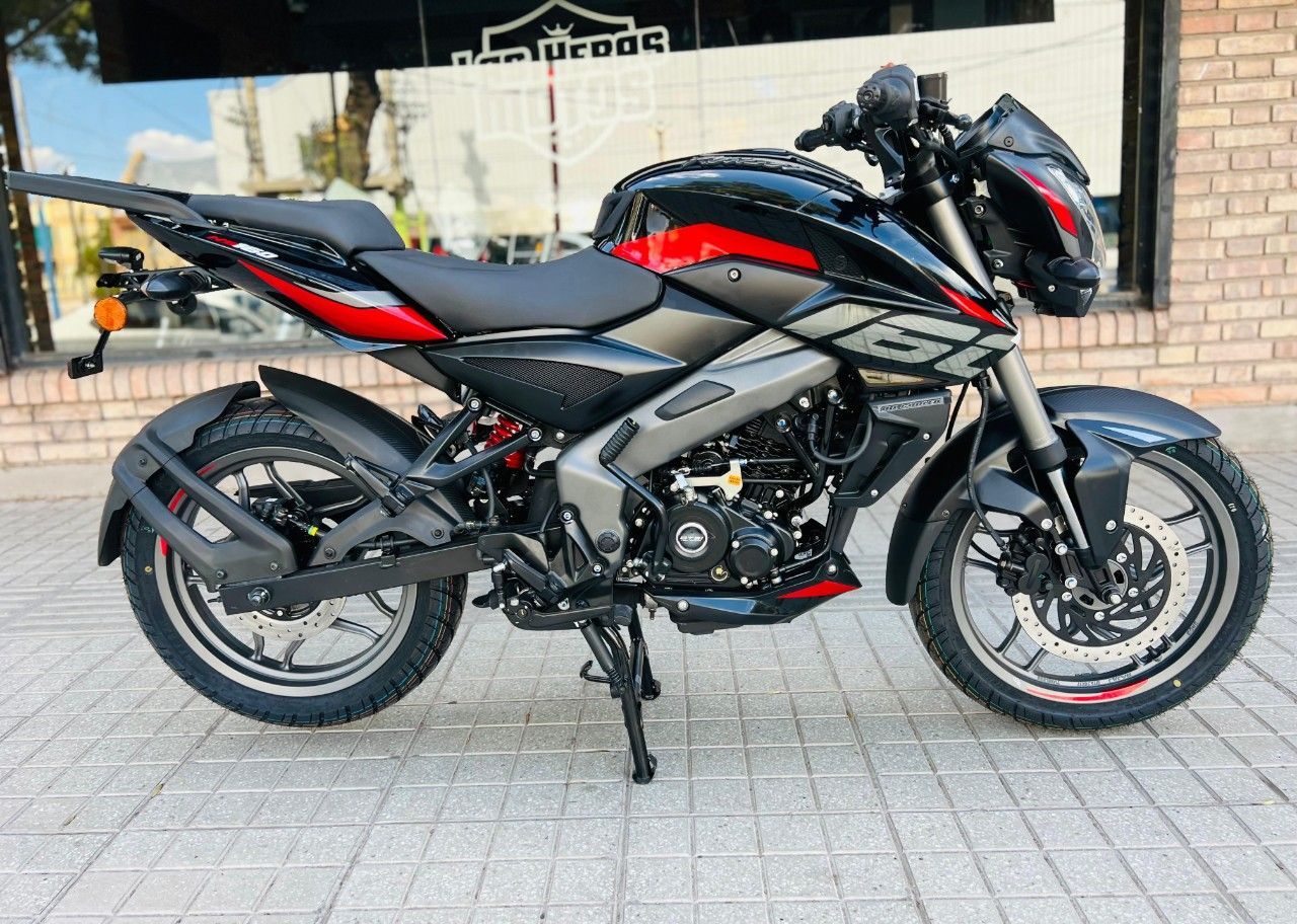 Bajaj Rouser Nueva en Mendoza, deRuedas