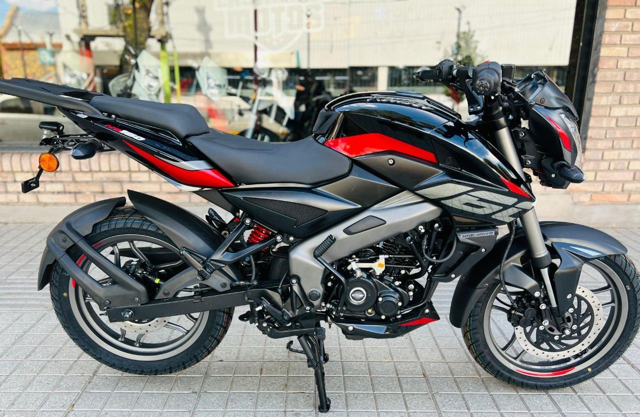 Bajaj Rouser Nueva en Mendoza, deRuedas