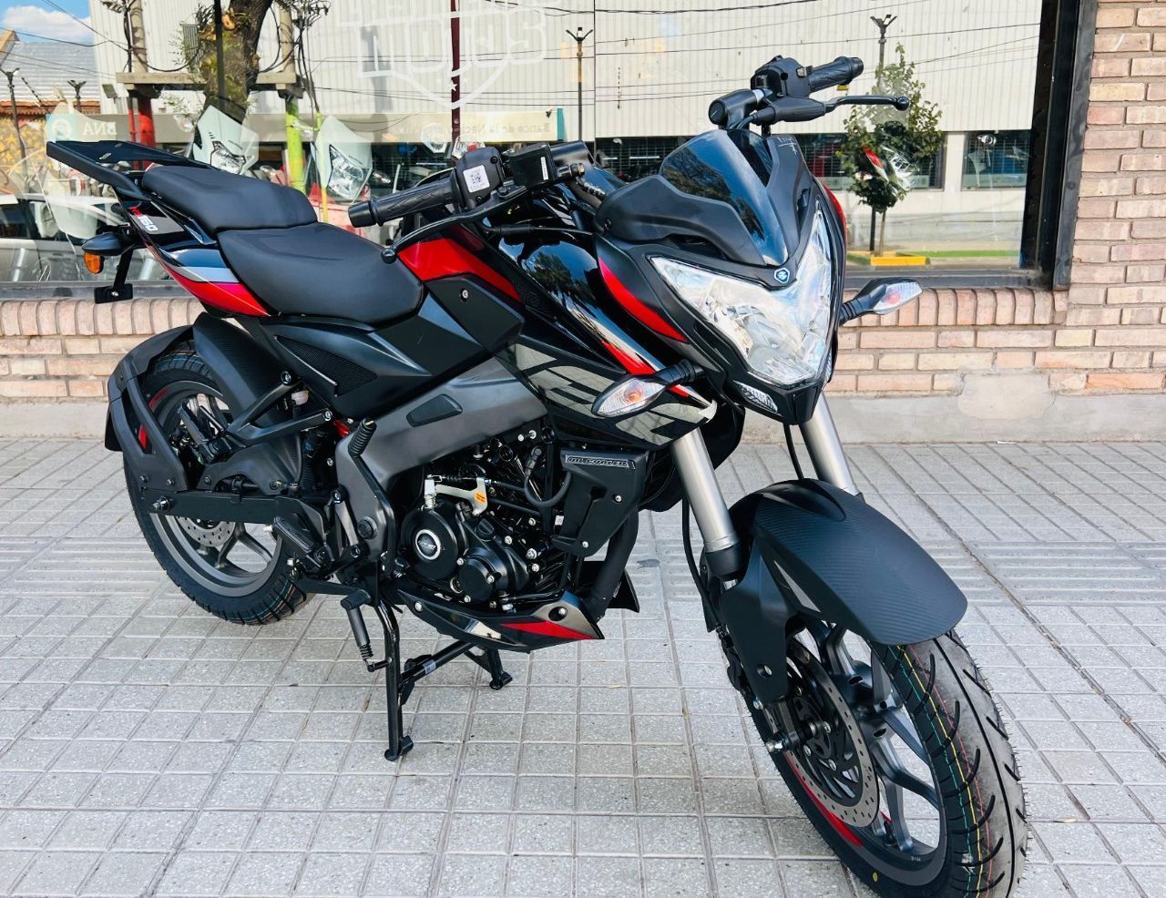 Bajaj Rouser Nueva en Mendoza, deRuedas