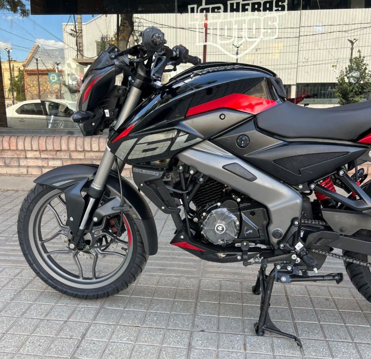 Bajaj Rouser Nueva en Mendoza, deRuedas