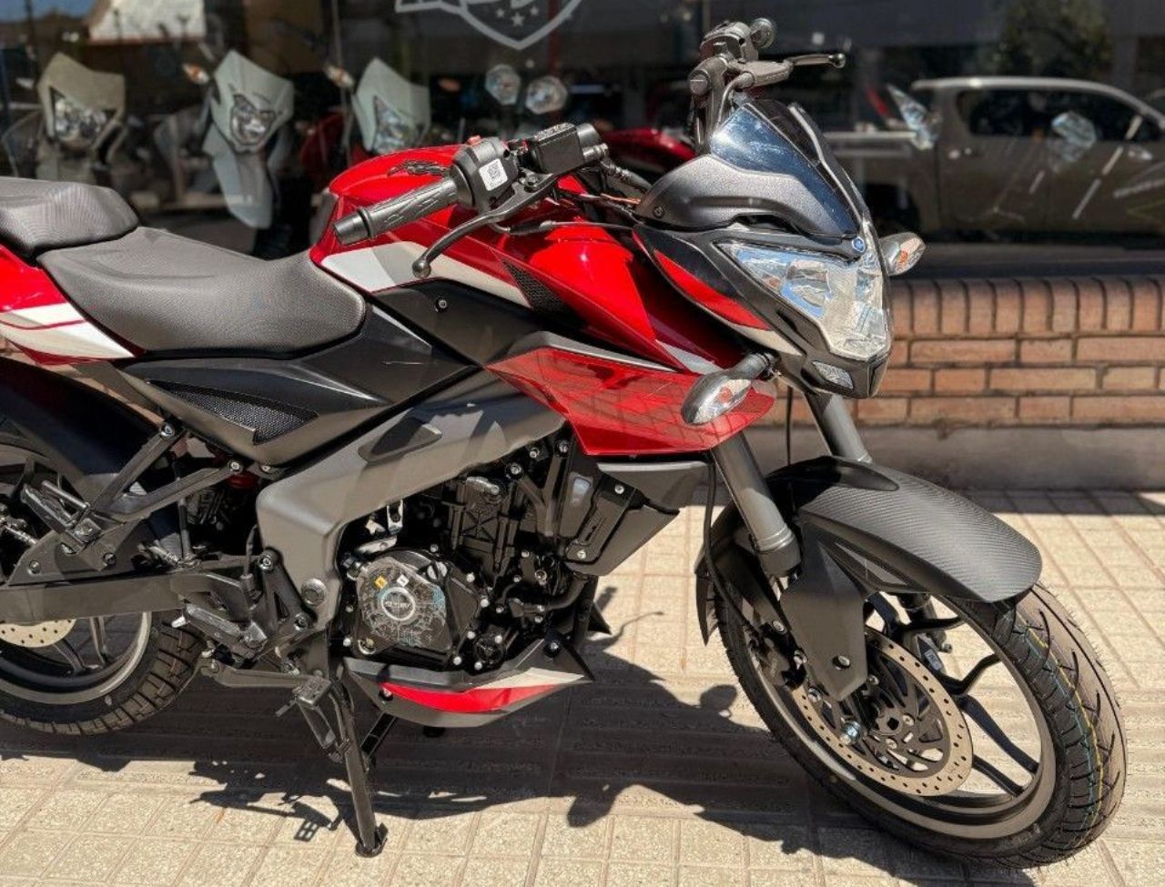 Bajaj Rouser Nueva en Mendoza, deRuedas