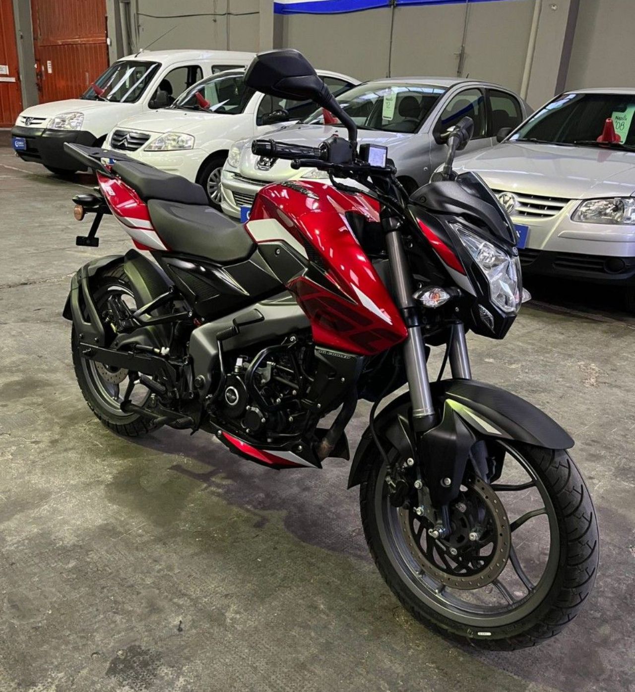 Bajaj Rouser Usada en Mendoza, deRuedas