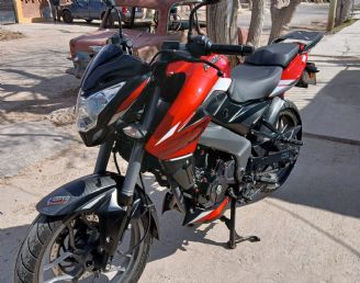 Bajaj Rouser Usada en San Juan