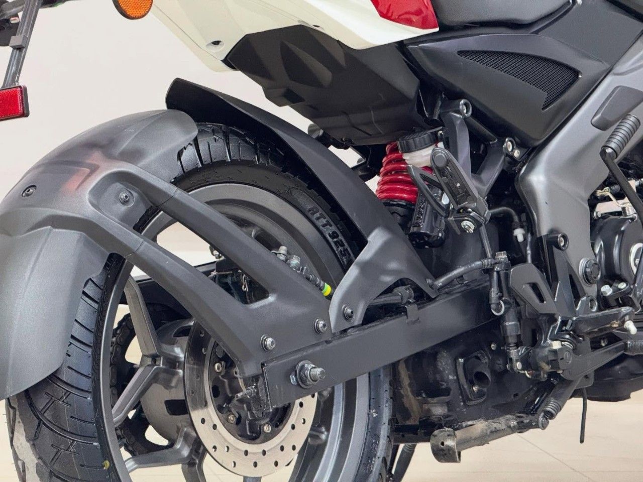 Bajaj Rouser Usada en San Juan, deRuedas