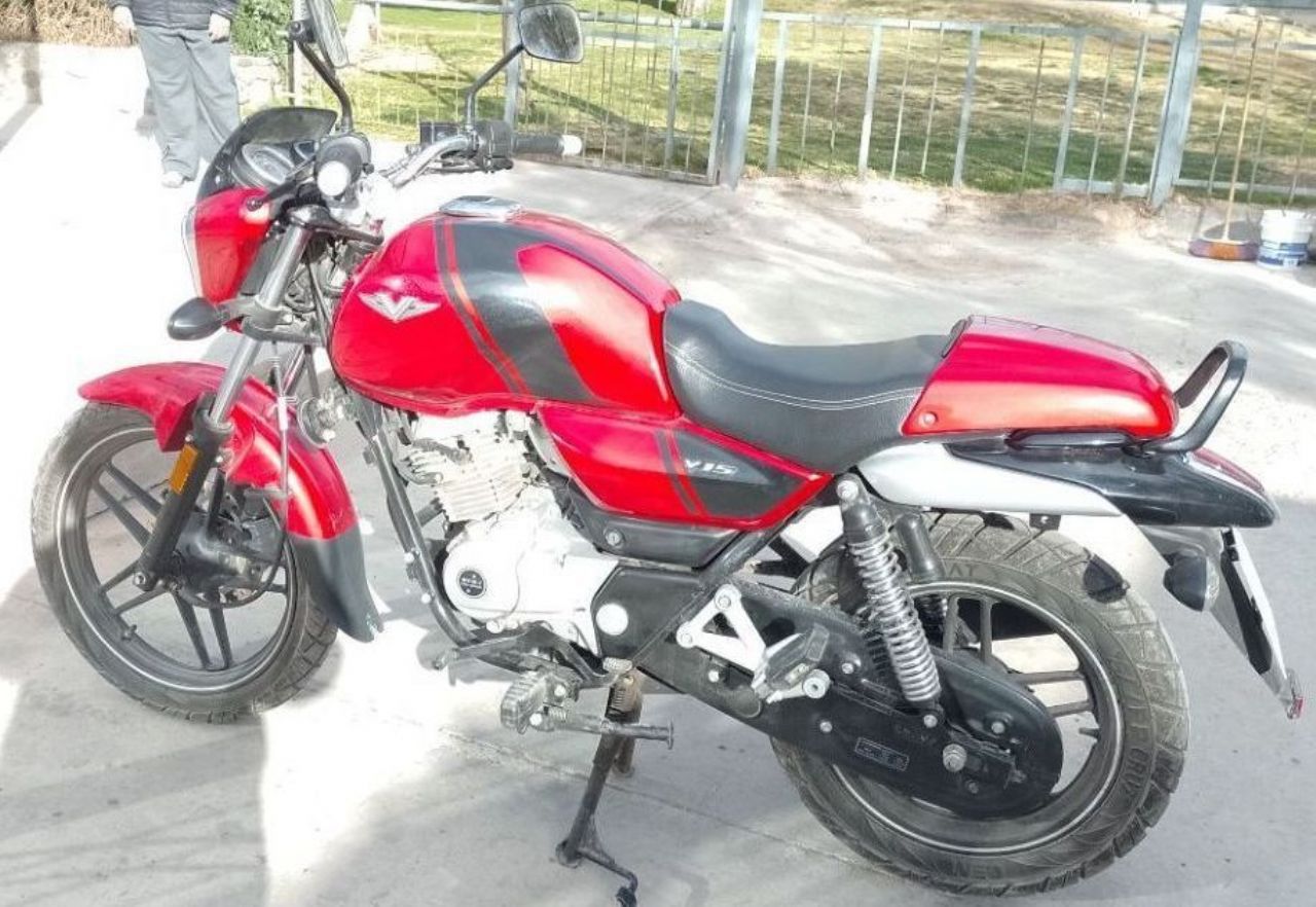 Bajaj V15 Usada en Mendoza, deRuedas