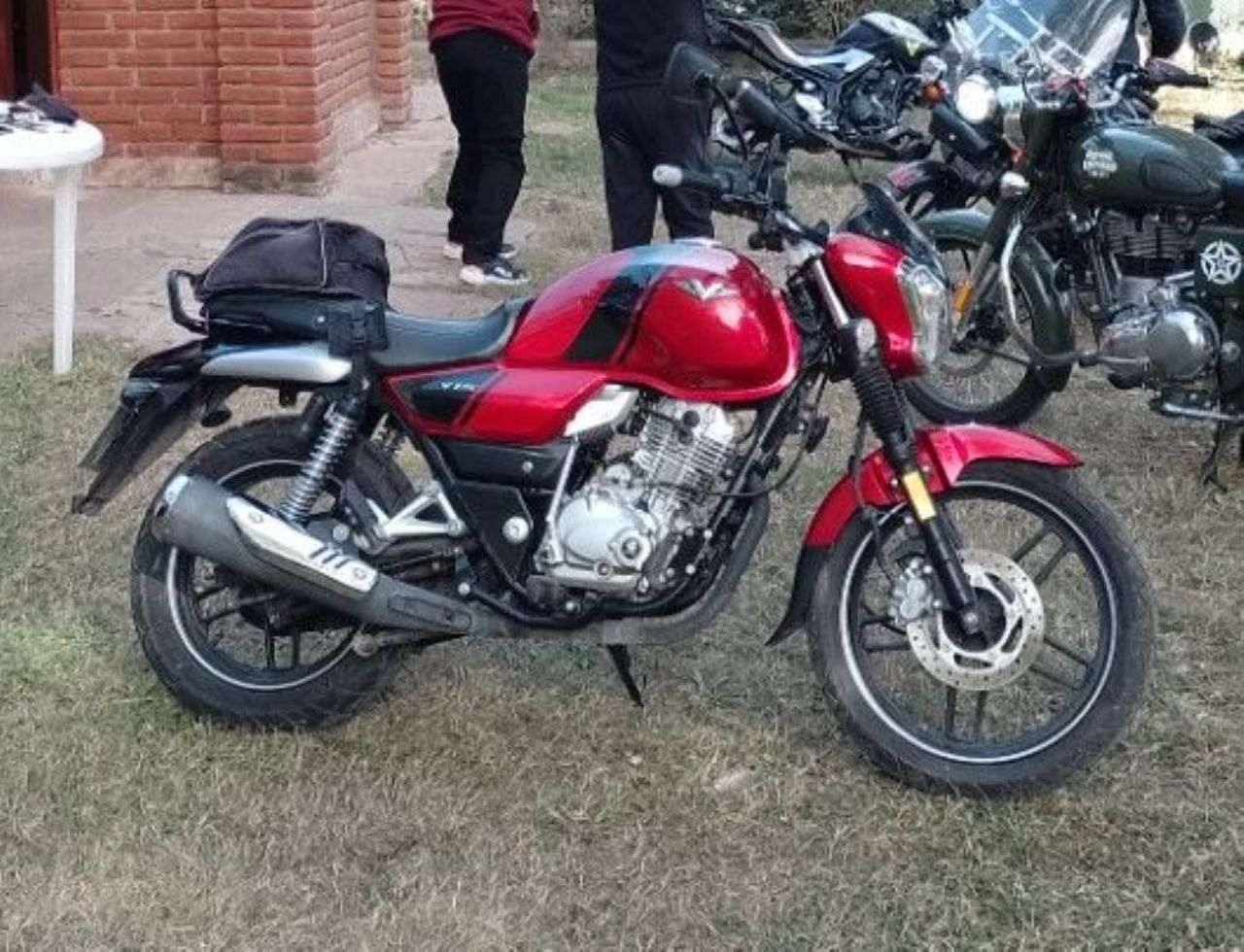 Bajaj V15 Usada en Mendoza, deRuedas