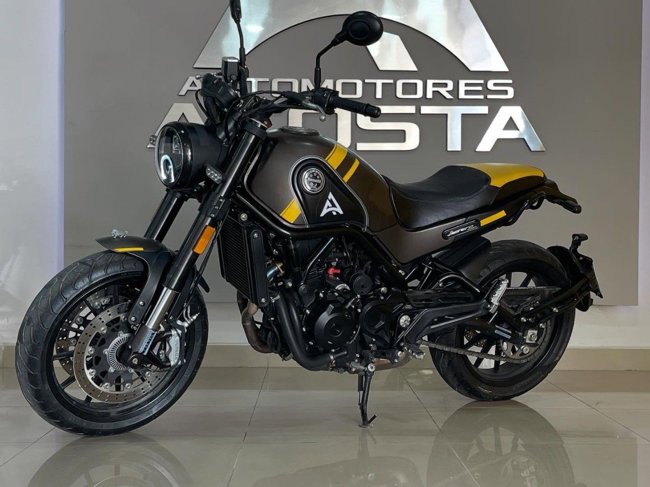 Benelli Leoncino Usada en San Juan, deRuedas