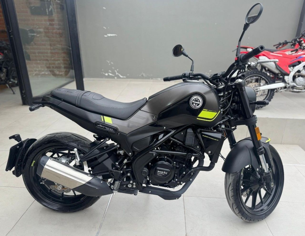 Benelli Leoncino Usada Financiado en San Juan, deRuedas