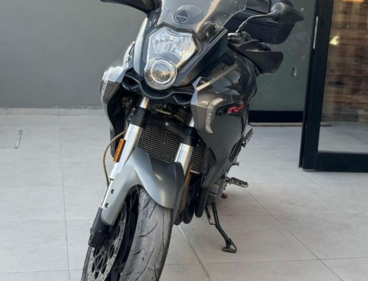 Benelli TNT Usada en San Juan, deRuedas