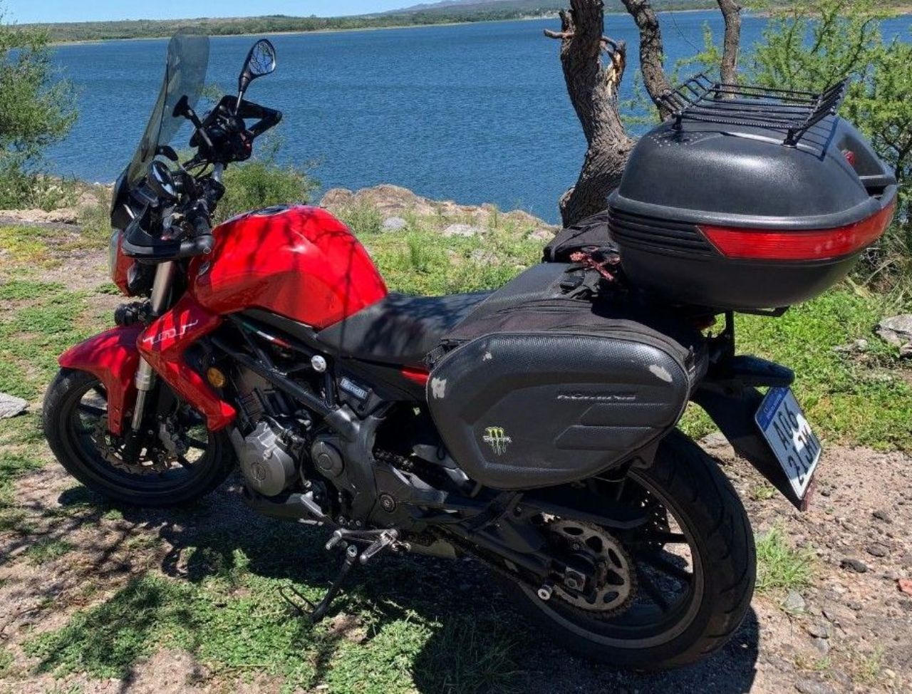 Benelli TNT Usada en Mendoza, deRuedas