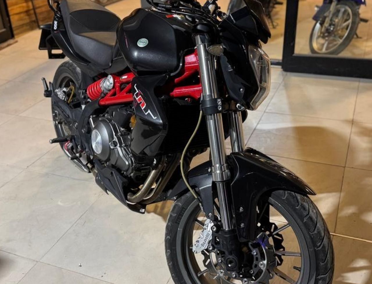 Benelli TNT Usada en San Juan, deRuedas