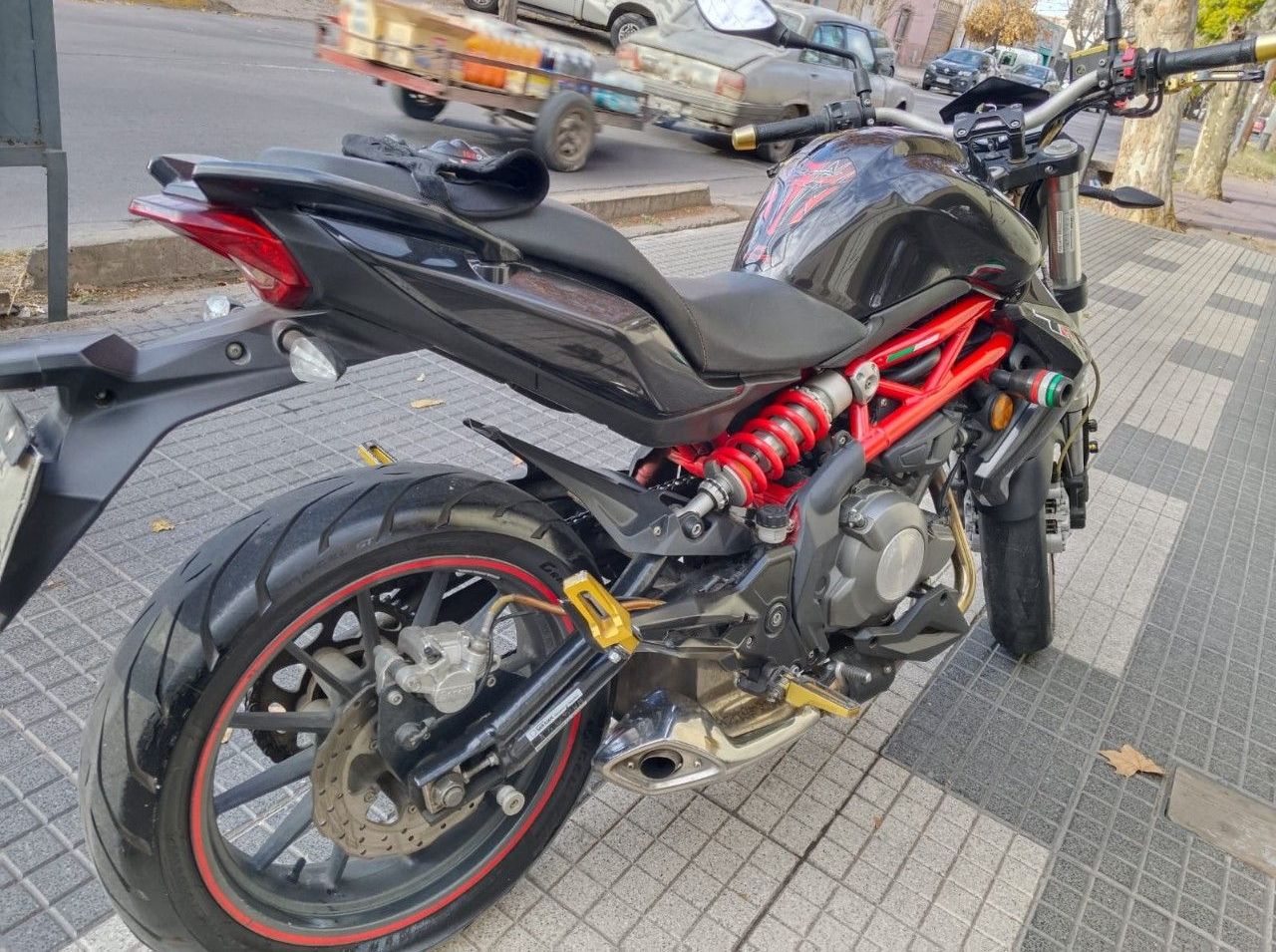 Benelli TNT Usada en Mendoza, deRuedas