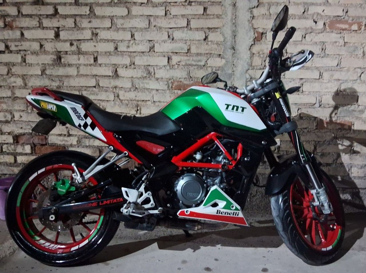 Benelli TNT Usada en Mendoza, deRuedas