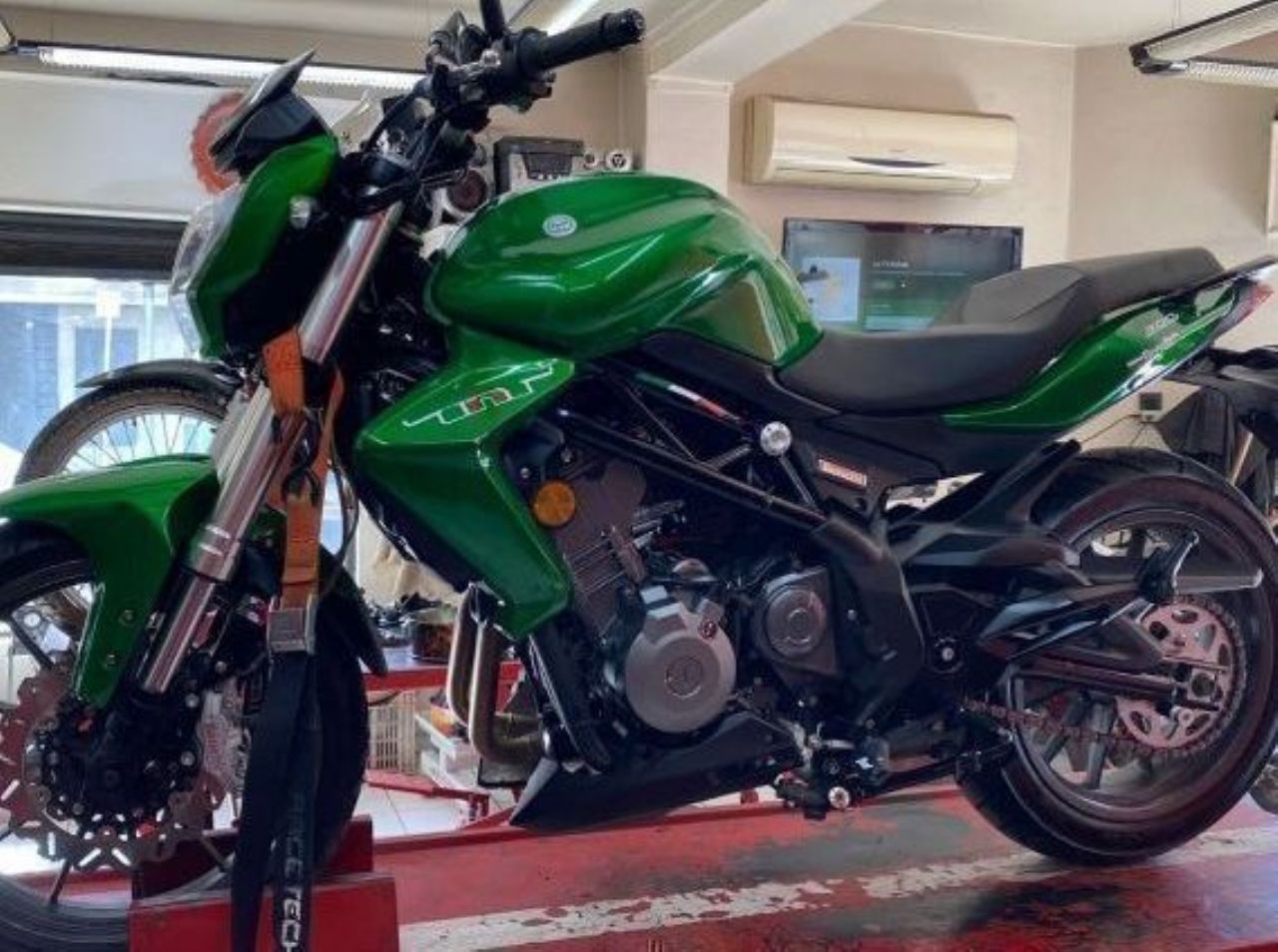 Benelli TNT Usada en Mendoza, deRuedas