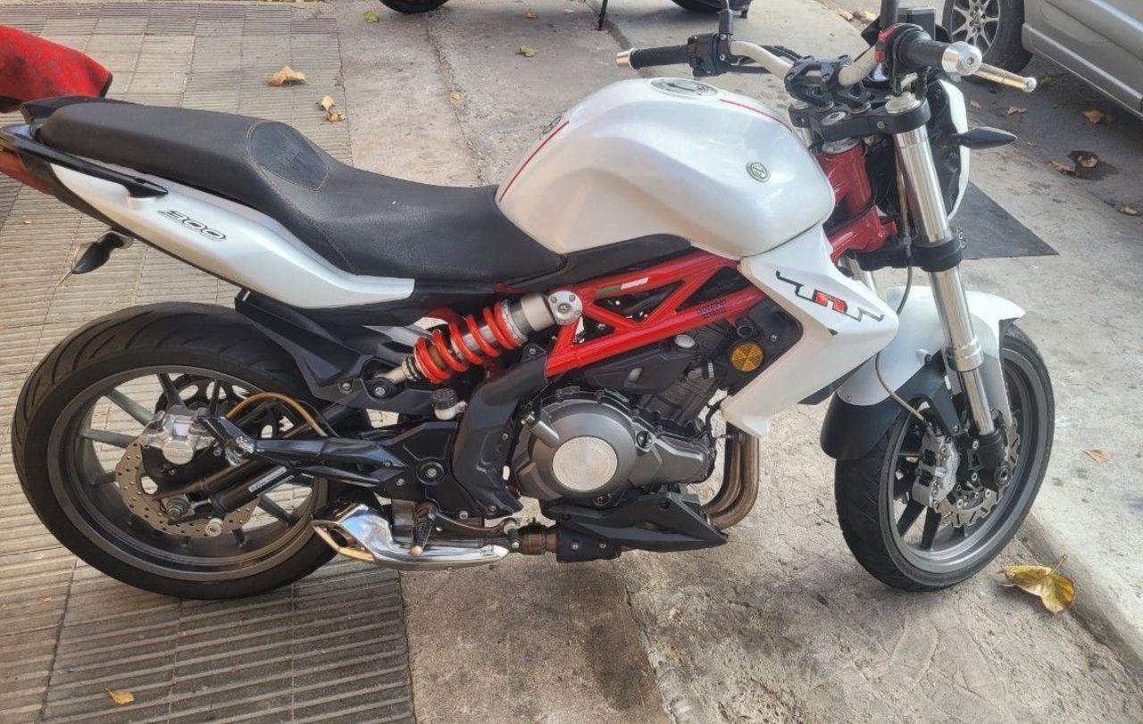 Benelli TNT Usada en Mendoza, deRuedas