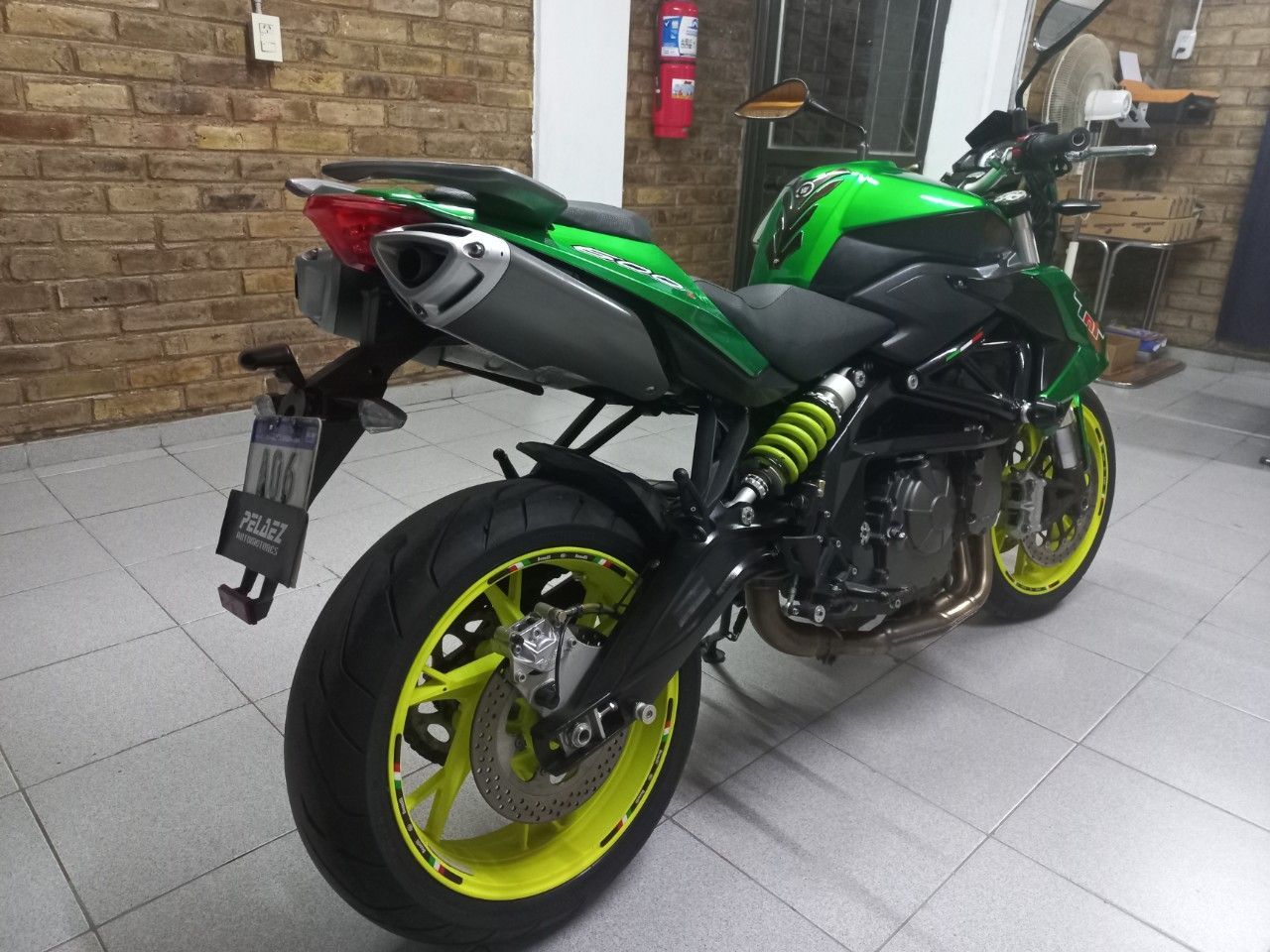 Benelli TNT Usada en Mendoza, deRuedas