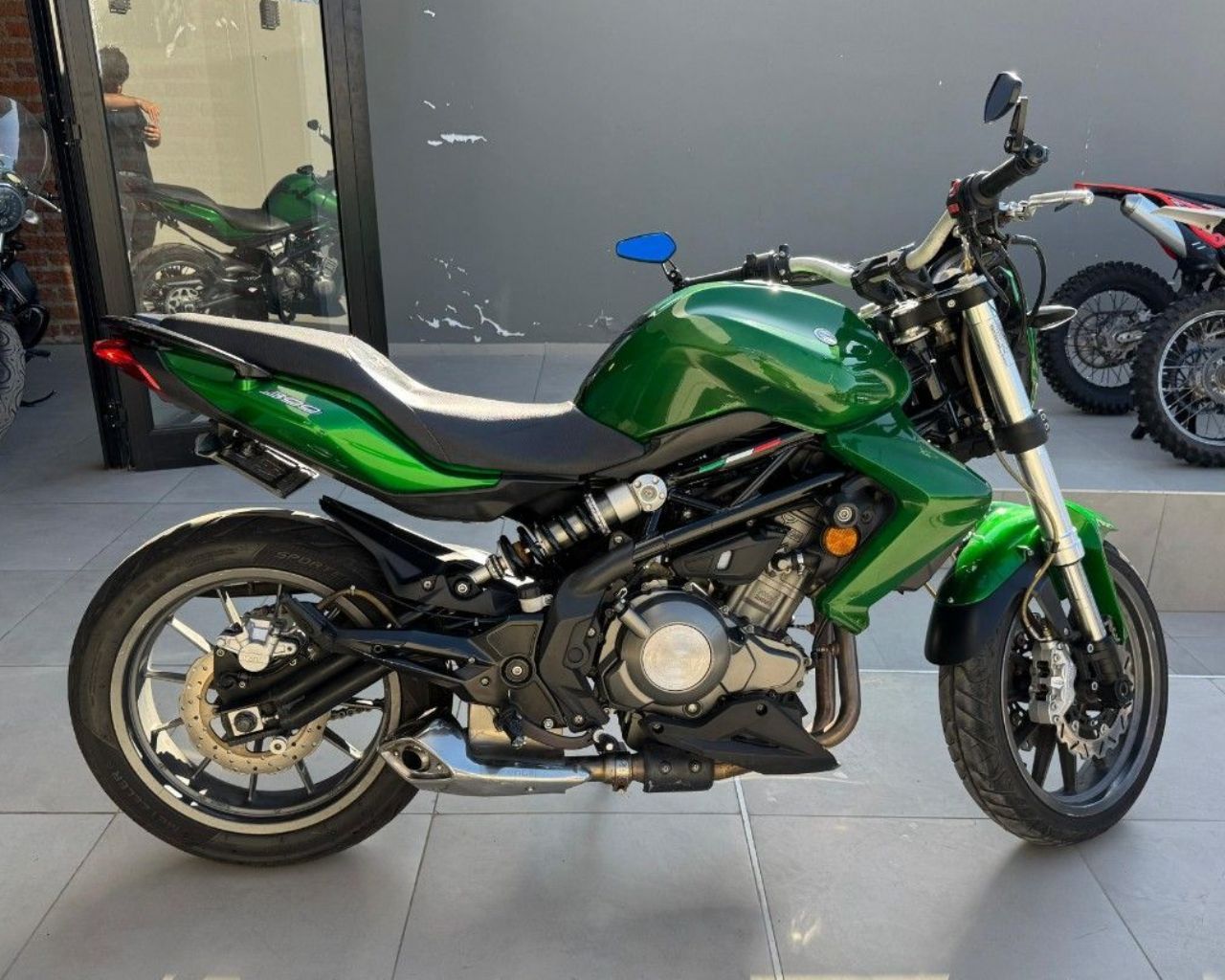Benelli TNT Usada en San Juan, deRuedas