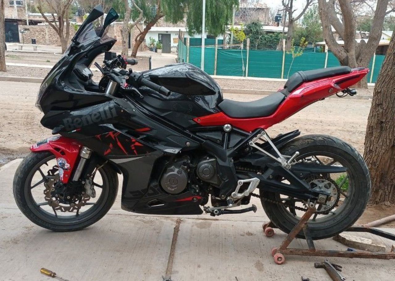 Benelli TNT Usada en Mendoza, deRuedas
