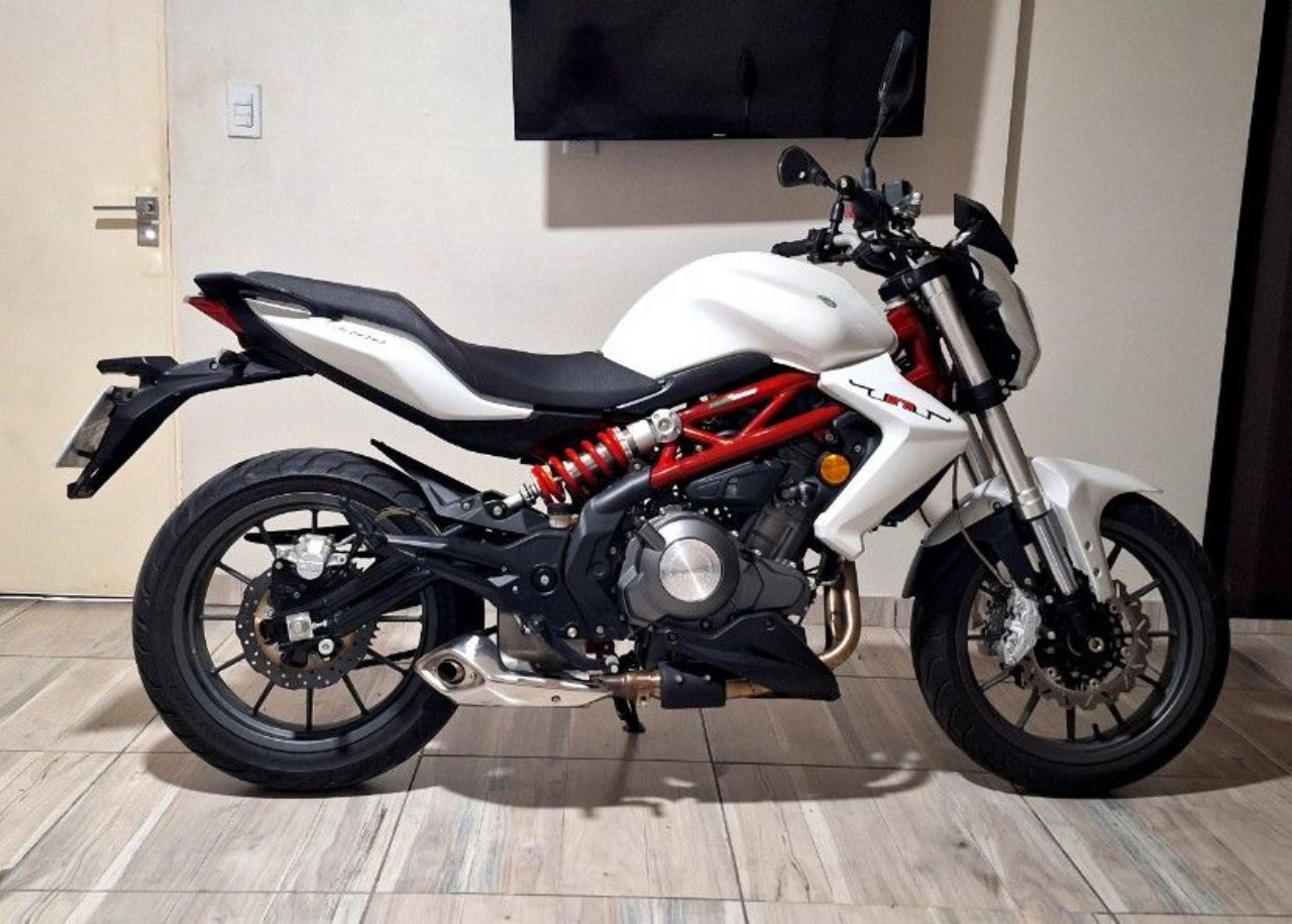 Benelli TNT Usada en Santa Fe, deRuedas