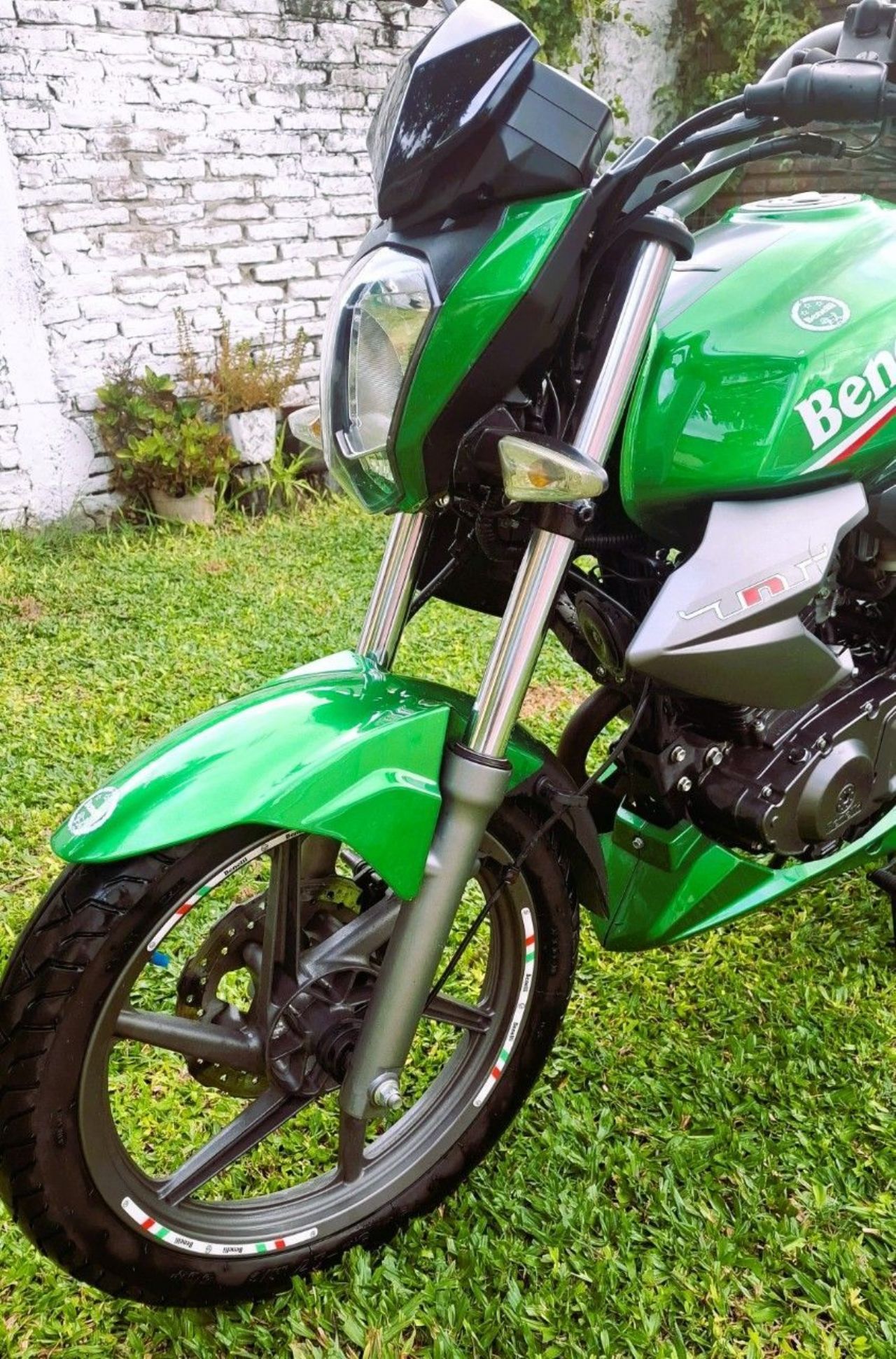 Benelli TNT Usada en Santa Fe, deRuedas