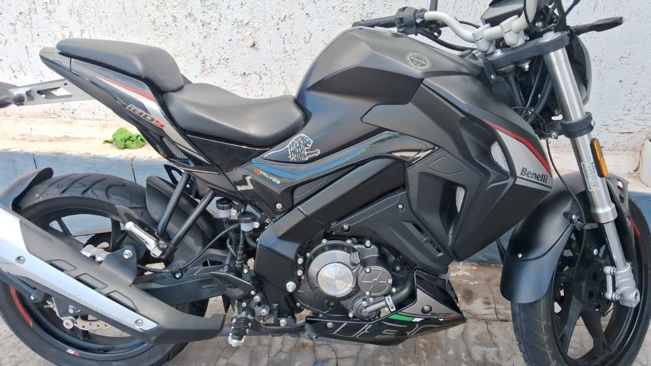 Benelli TNT Usada en Mendoza, deRuedas