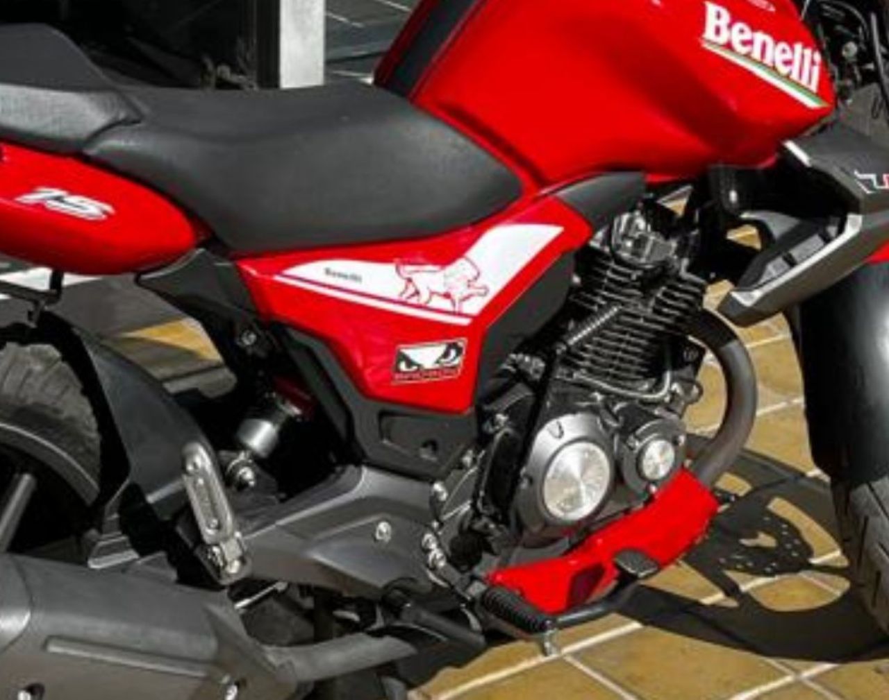 Benelli TNT Usada en San Juan, deRuedas