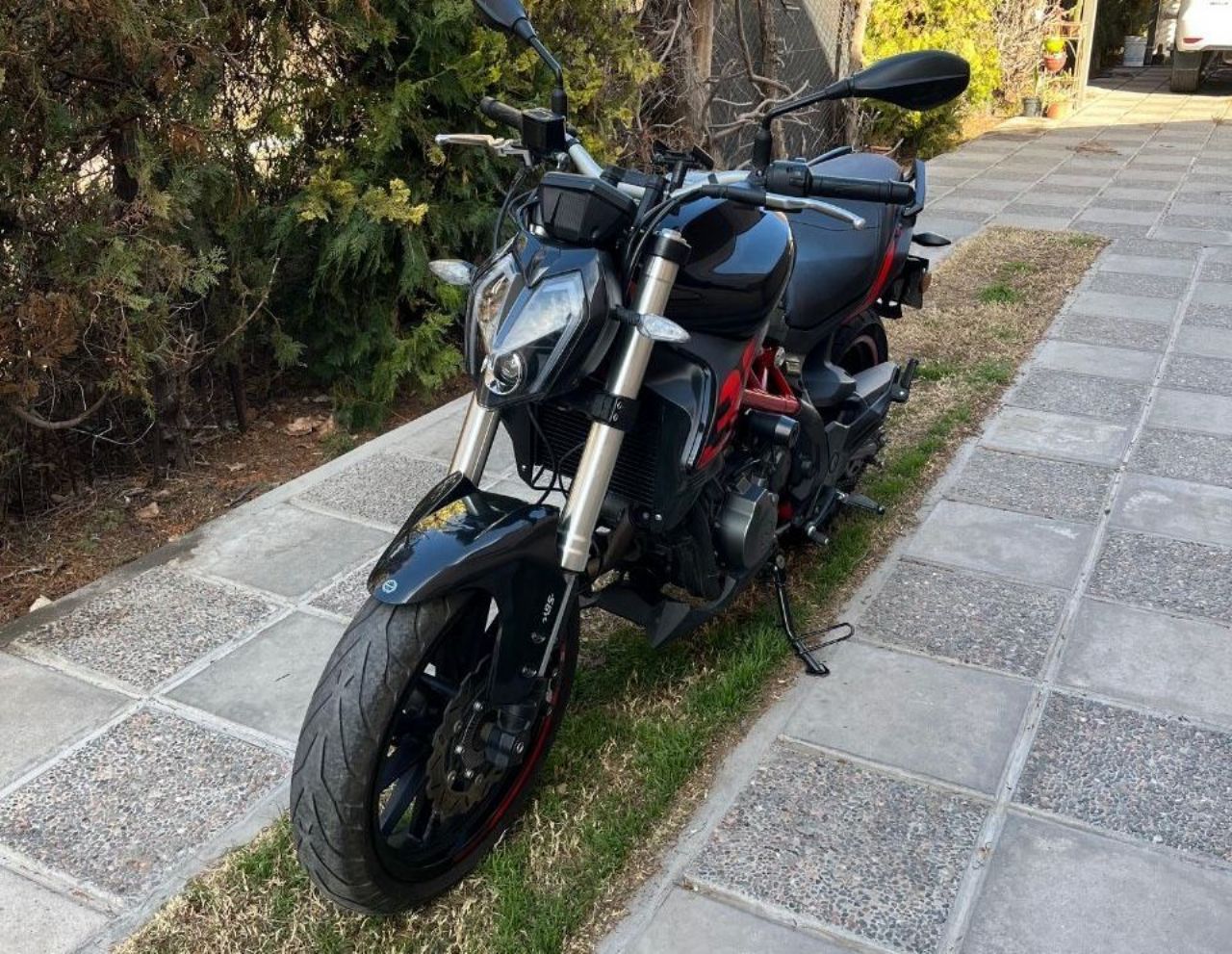 Benelli TNT Usada en Mendoza, deRuedas