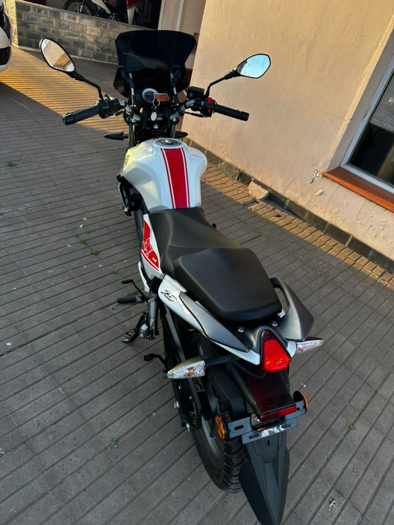 Benelli TNT Usada en Santa Fe, deRuedas
