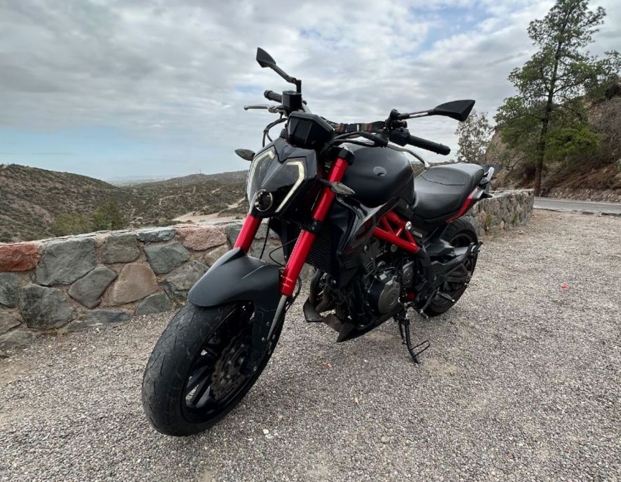 Benelli TNT Usada en Mendoza, deRuedas