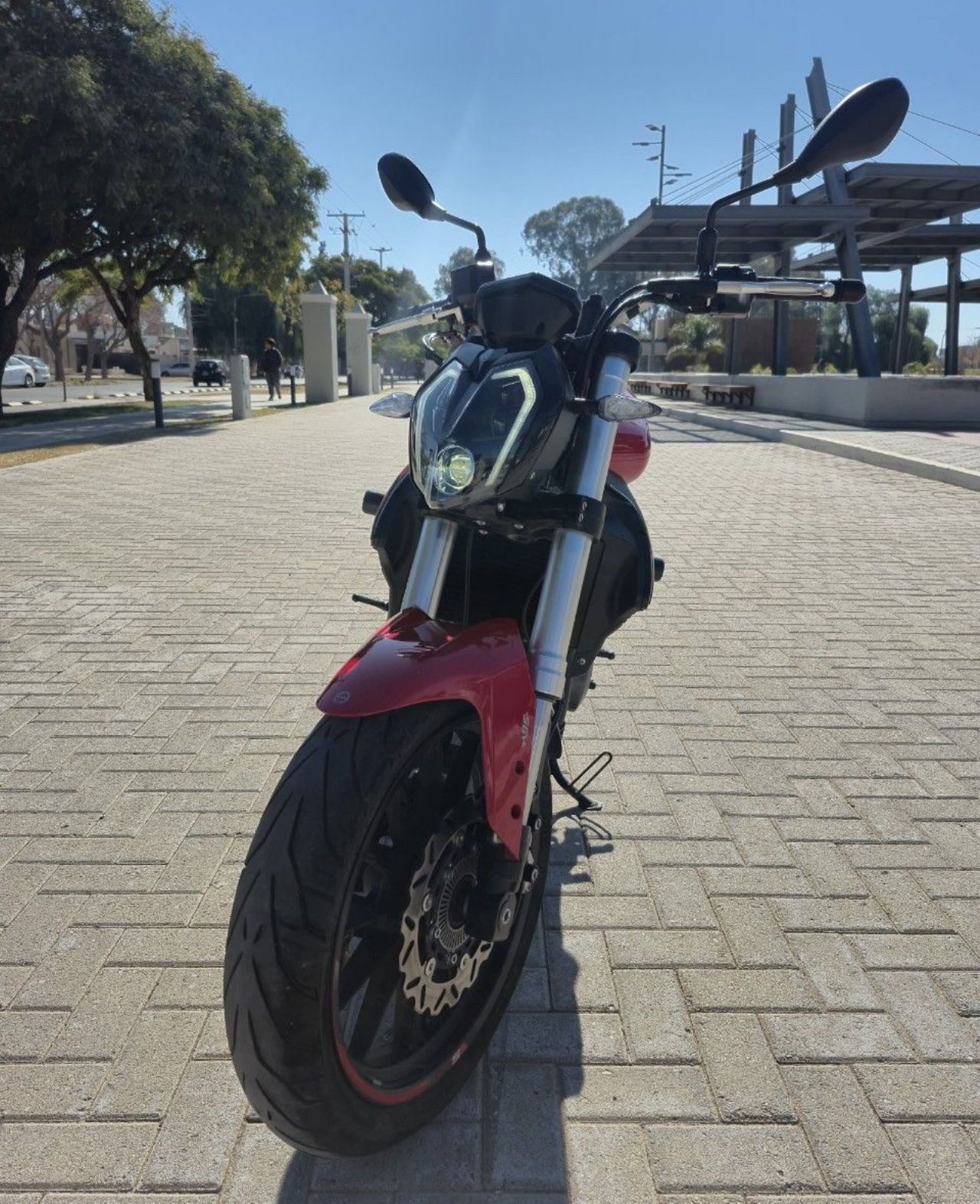 Benelli TNT Usada en San Juan, deRuedas