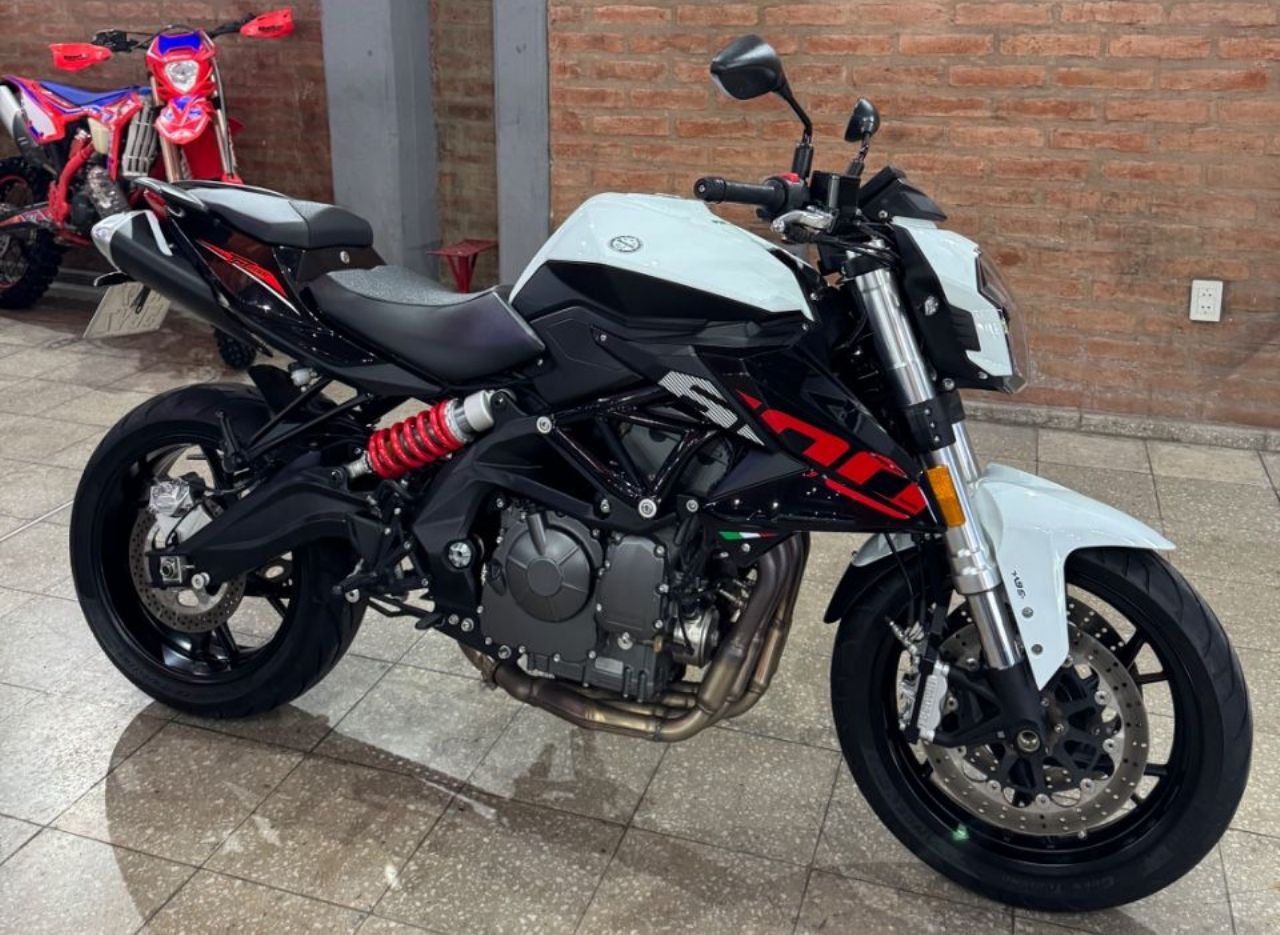 Benelli TNT Usada Financiado en San Juan, deRuedas
