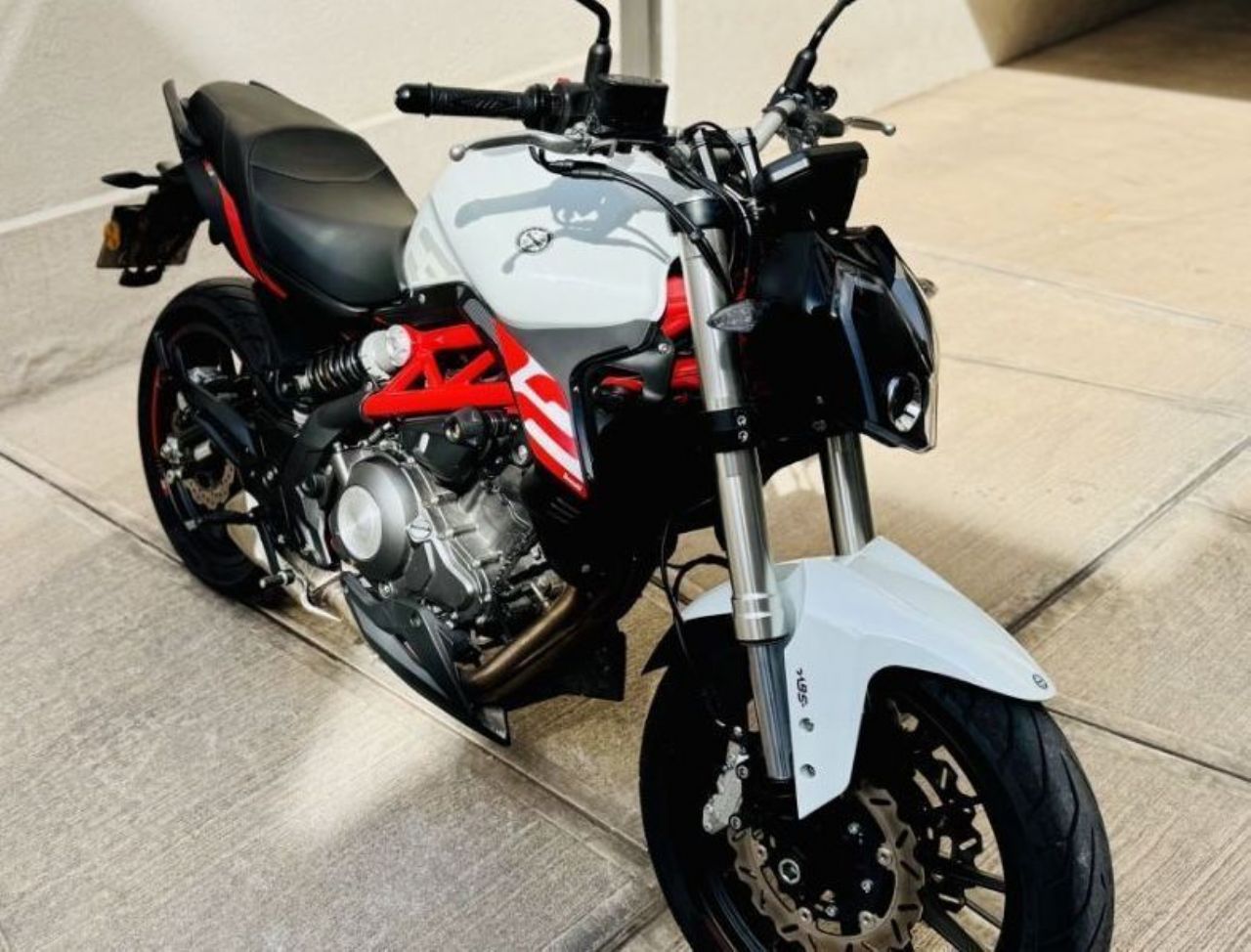 Benelli TNT Usada Financiado en Mendoza, deRuedas
