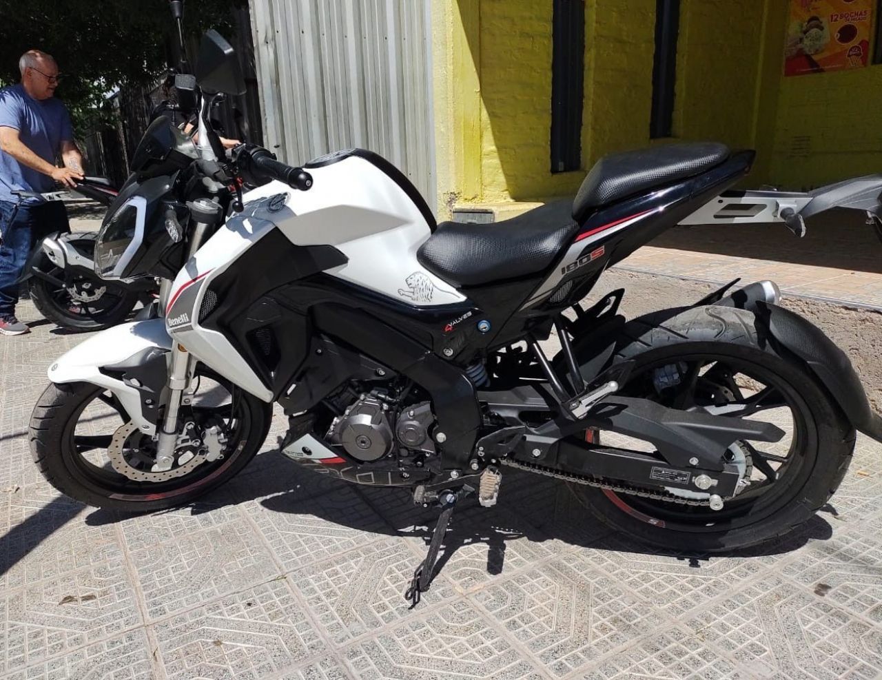 Benelli TNT Usada en Mendoza, deRuedas