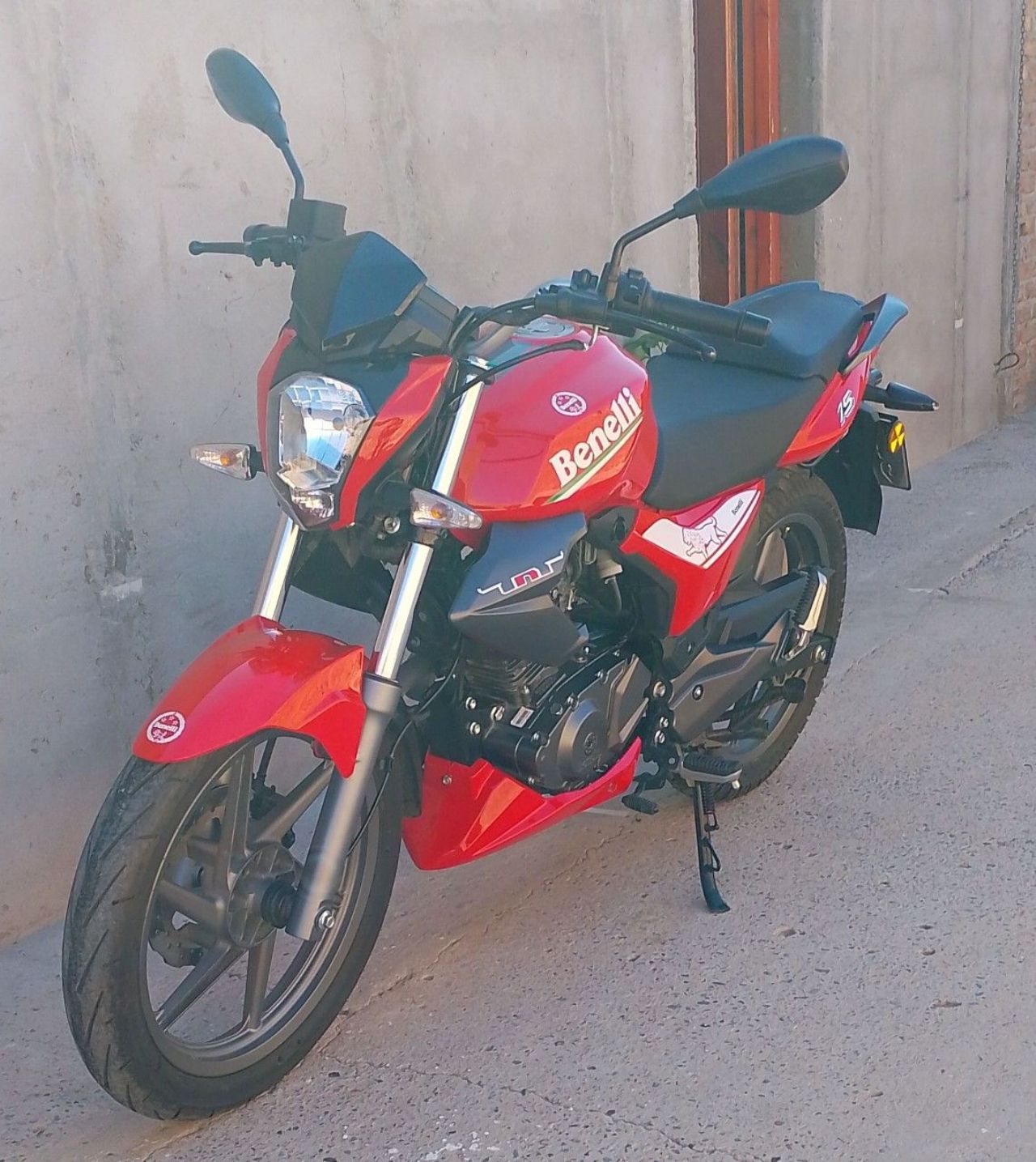 Benelli TNT Usada en San Juan, deRuedas