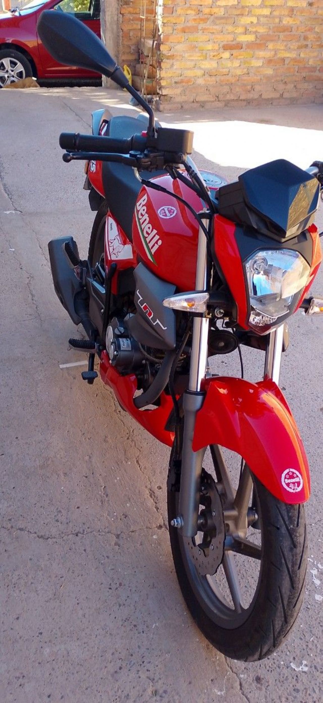 Benelli TNT Usada en San Juan, deRuedas