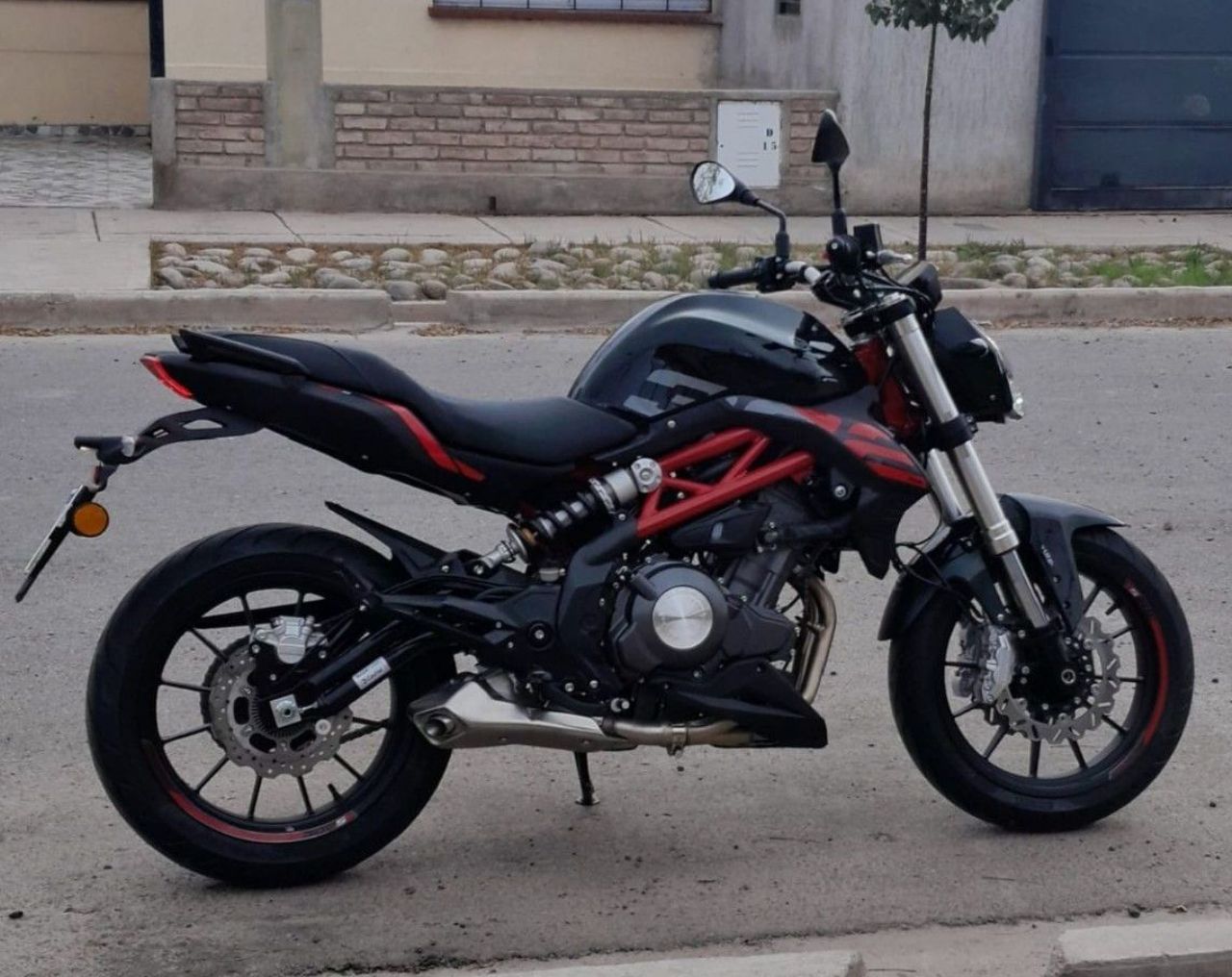 Benelli TNT Usada en Mendoza, deRuedas