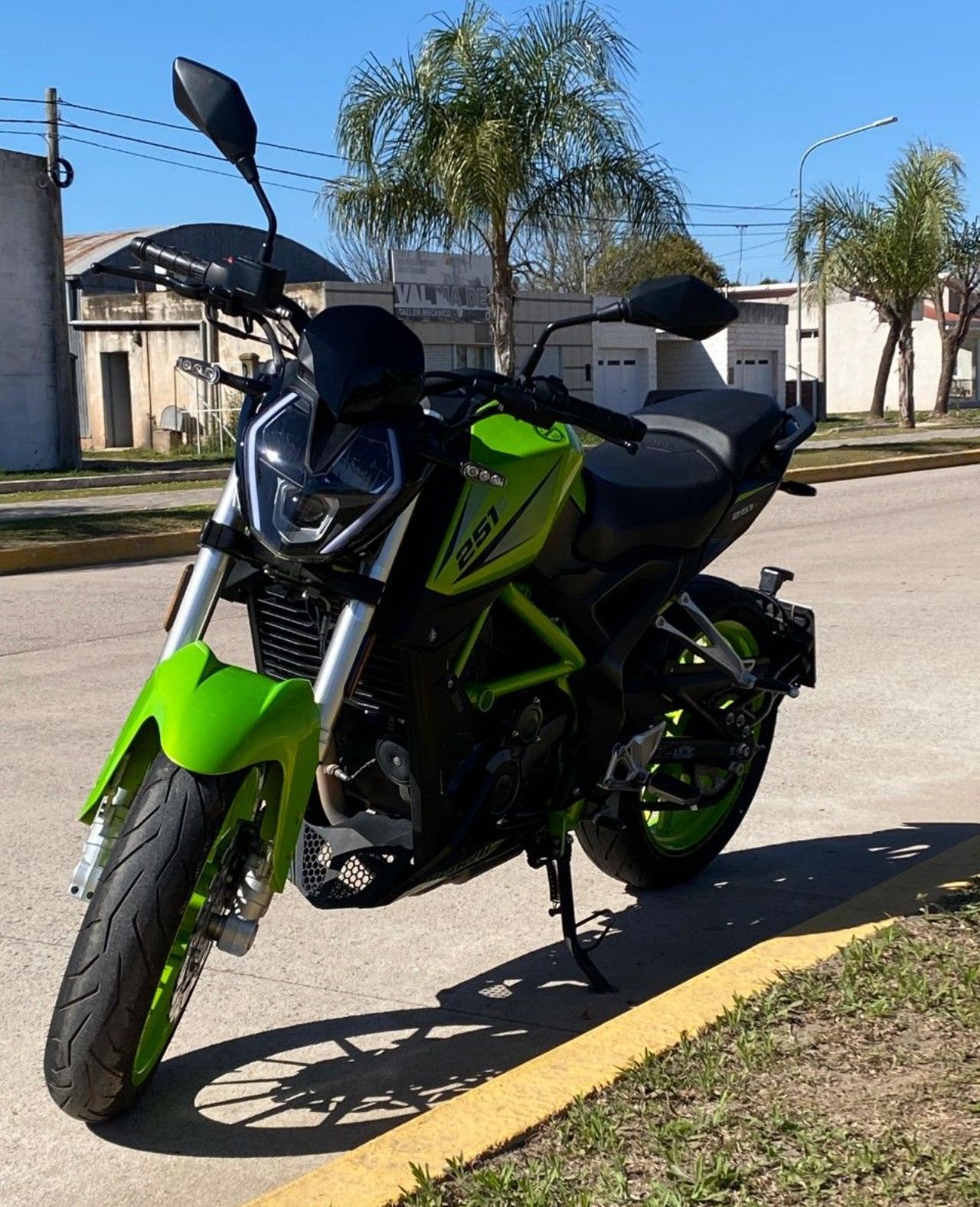 Benelli TNT Usada en Córdoba, deRuedas
