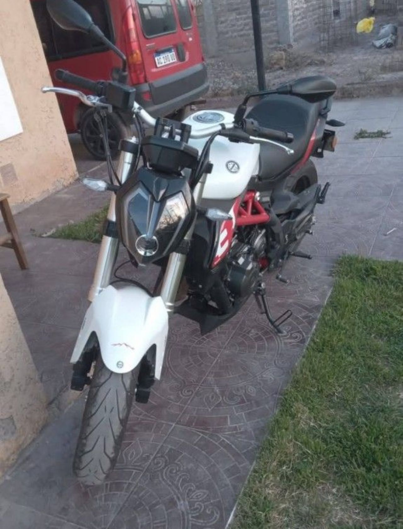 Benelli TNT Usada en Mendoza, deRuedas