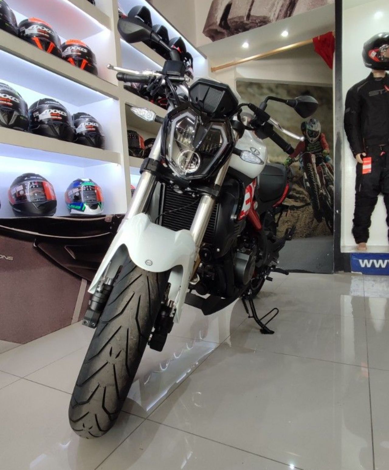 Benelli TNT Nueva Financiado en San Luis, deRuedas