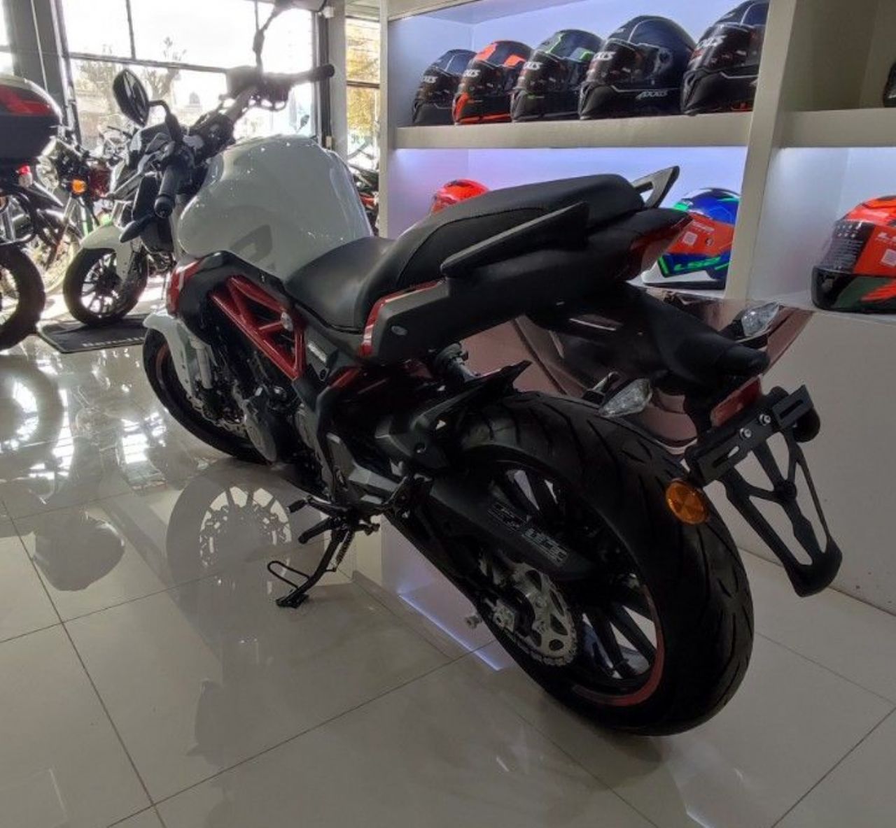 Benelli TNT Nueva Financiado en San Luis, deRuedas