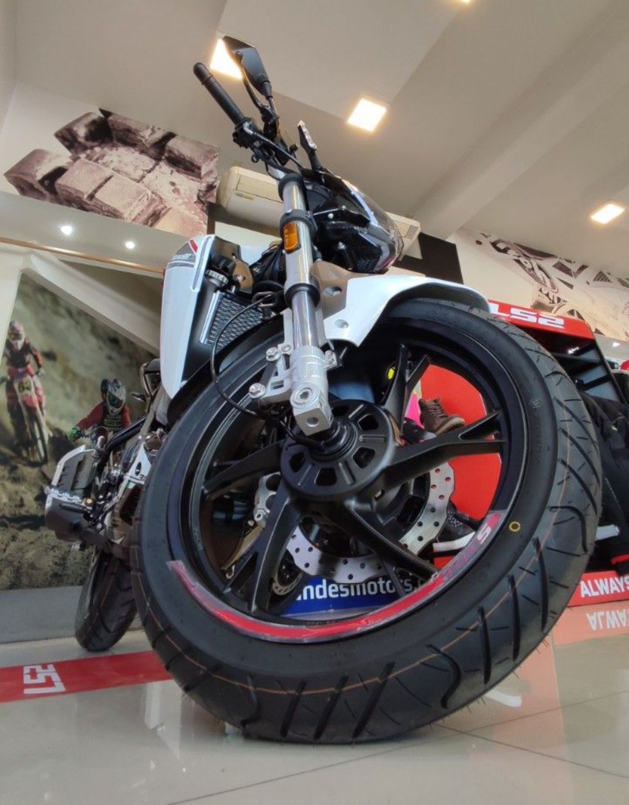 Benelli TNT Nueva Financiado en San Juan, deRuedas