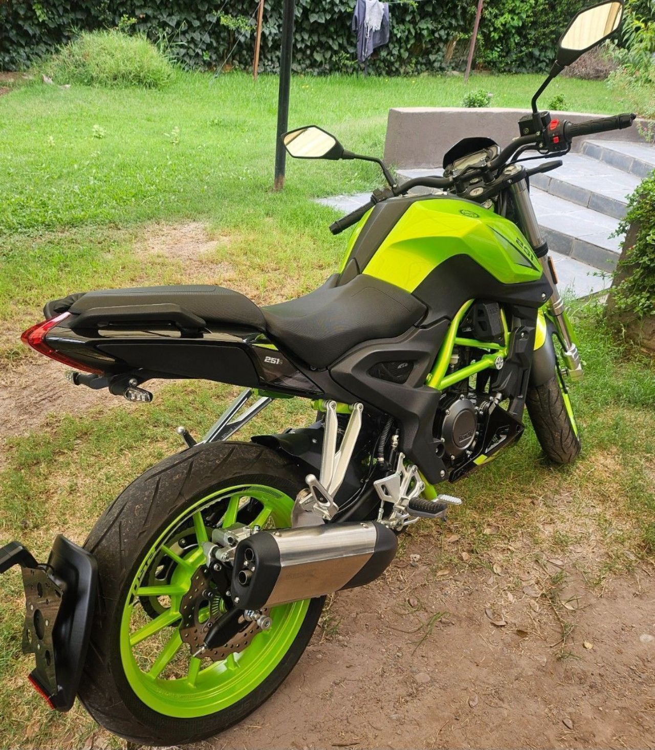 Benelli TNT Usada en Mendoza, deRuedas