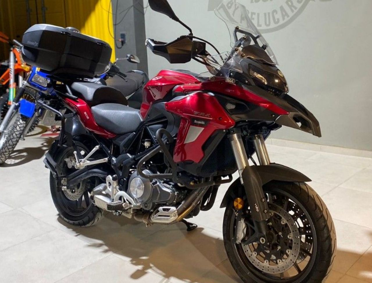 Benelli TRK Usada en San Juan, deRuedas