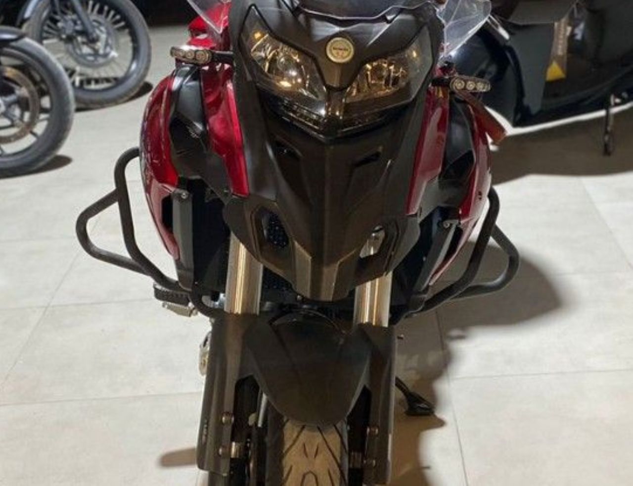 Benelli TRK Usada en San Juan, deRuedas