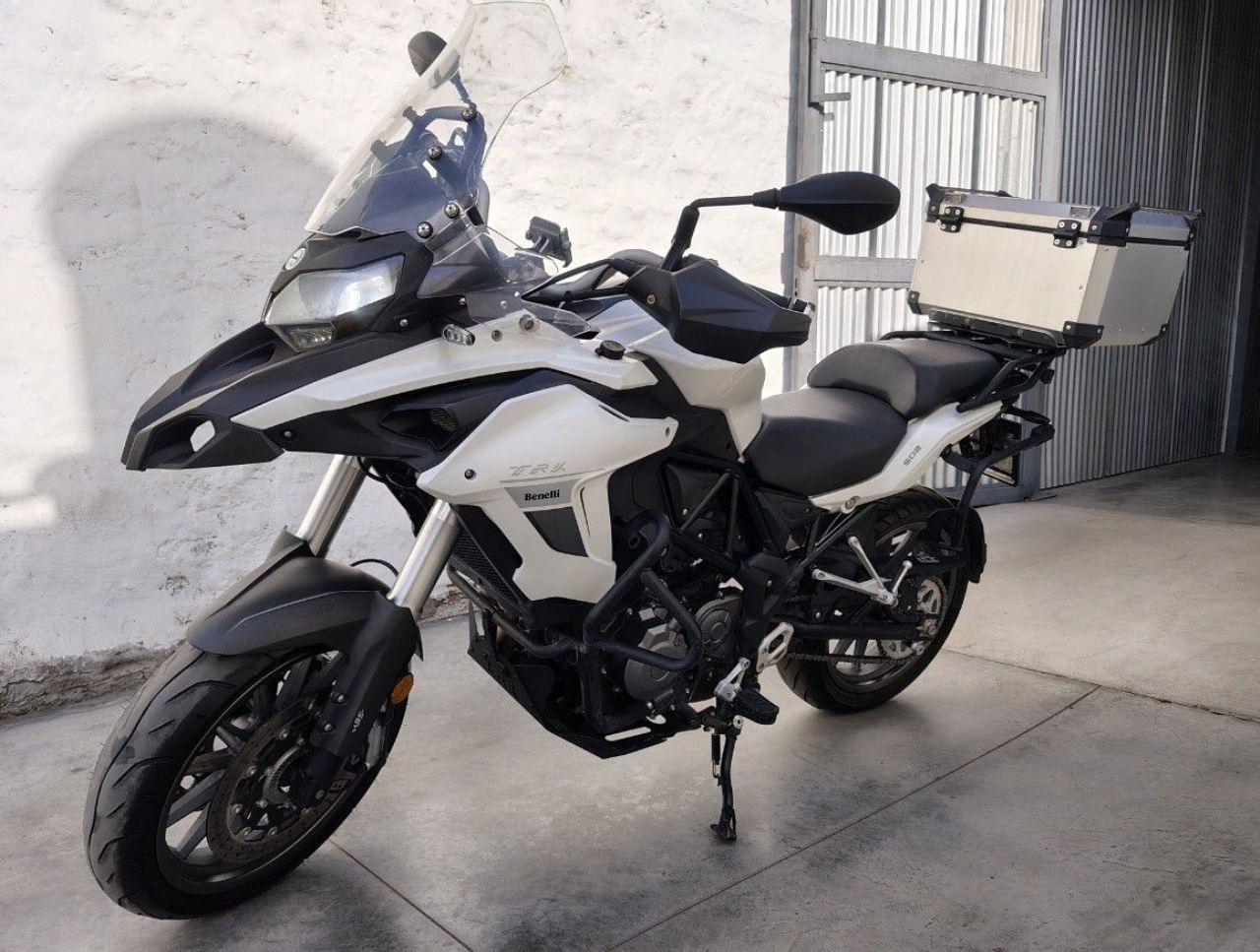 Benelli TRK Usada en San Juan, deRuedas