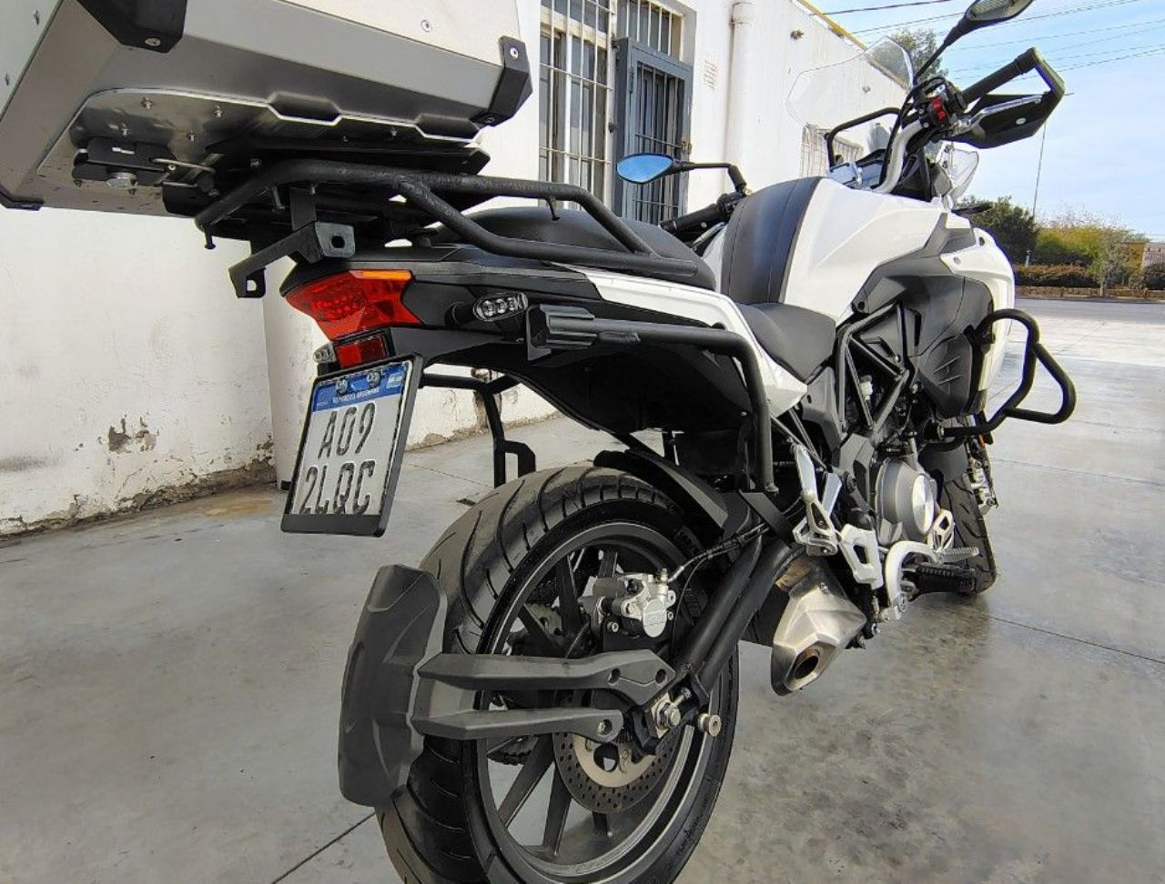 Benelli TRK Usada en San Juan, deRuedas
