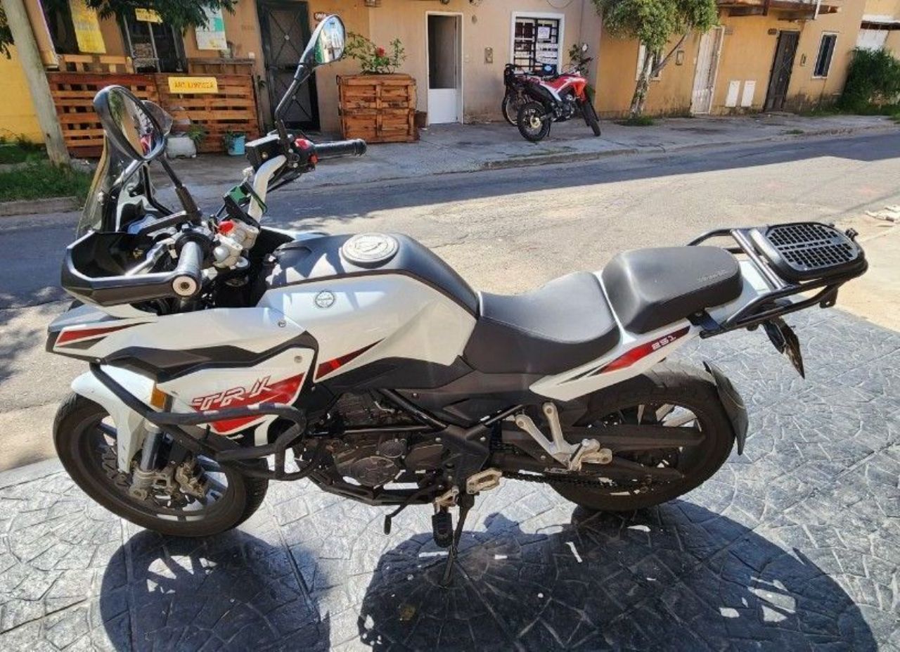 Benelli TRK Usada en Buenos Aires, deRuedas