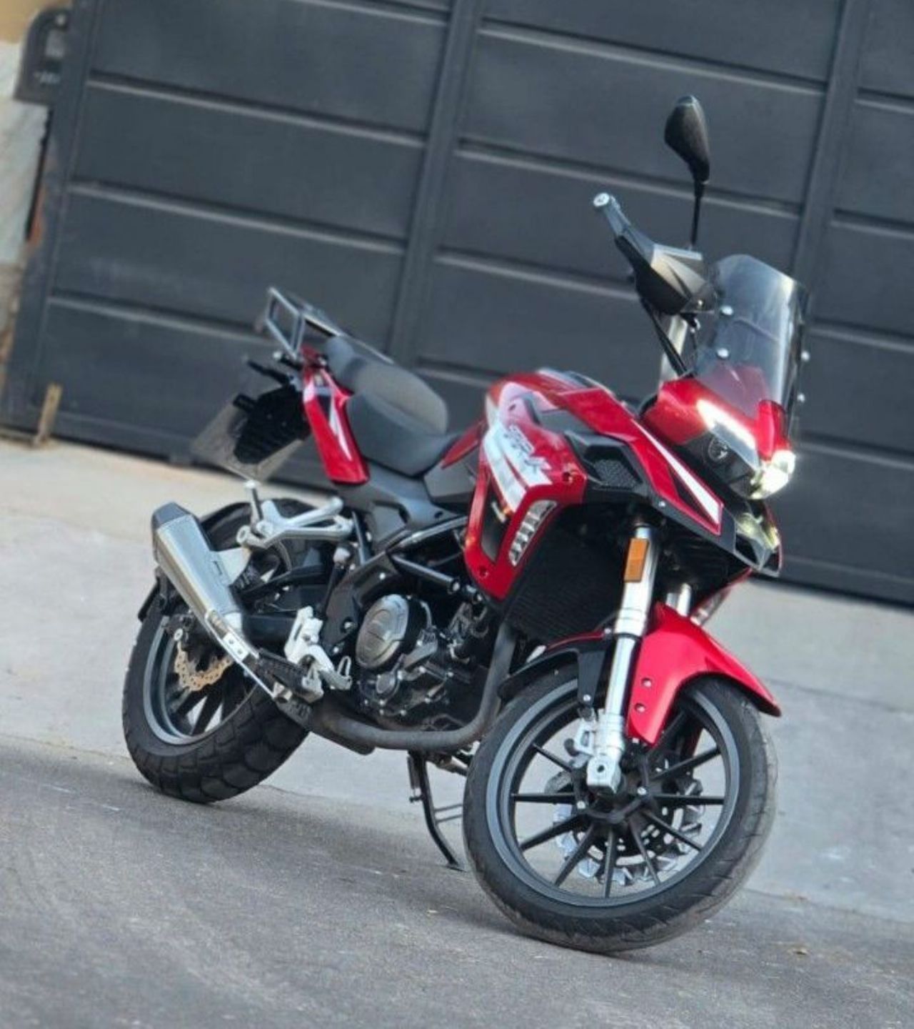 Benelli TRK Usada en Mendoza, deRuedas